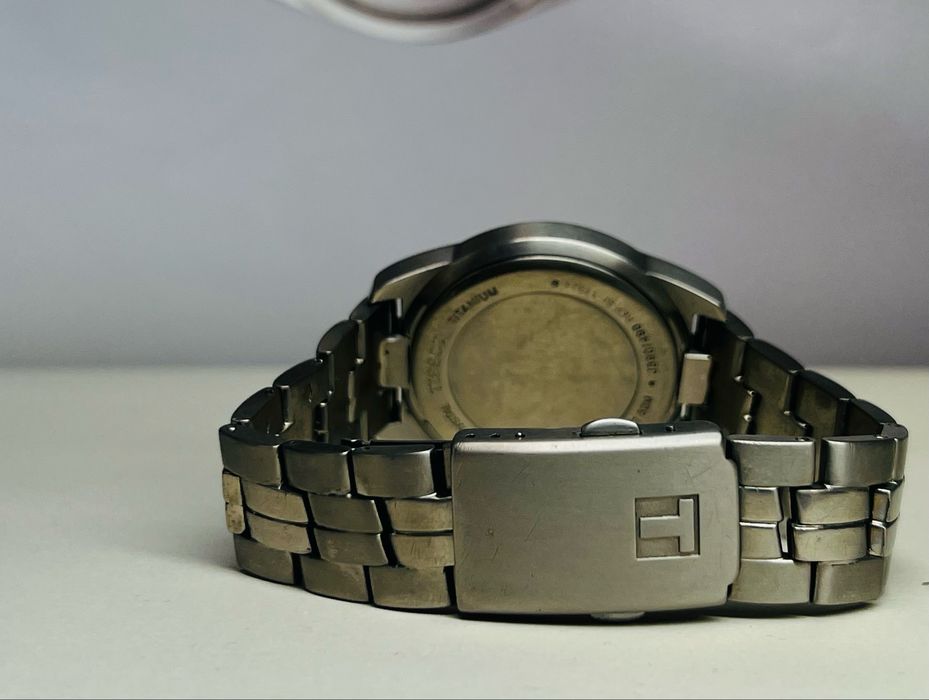Tissot Aerospace ref J390–490 tytan
