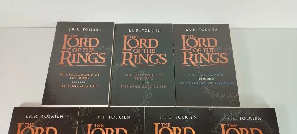 The Lord of the Rings J.R.R. Tolkien - Caixa 7 Volumes HarperCollins