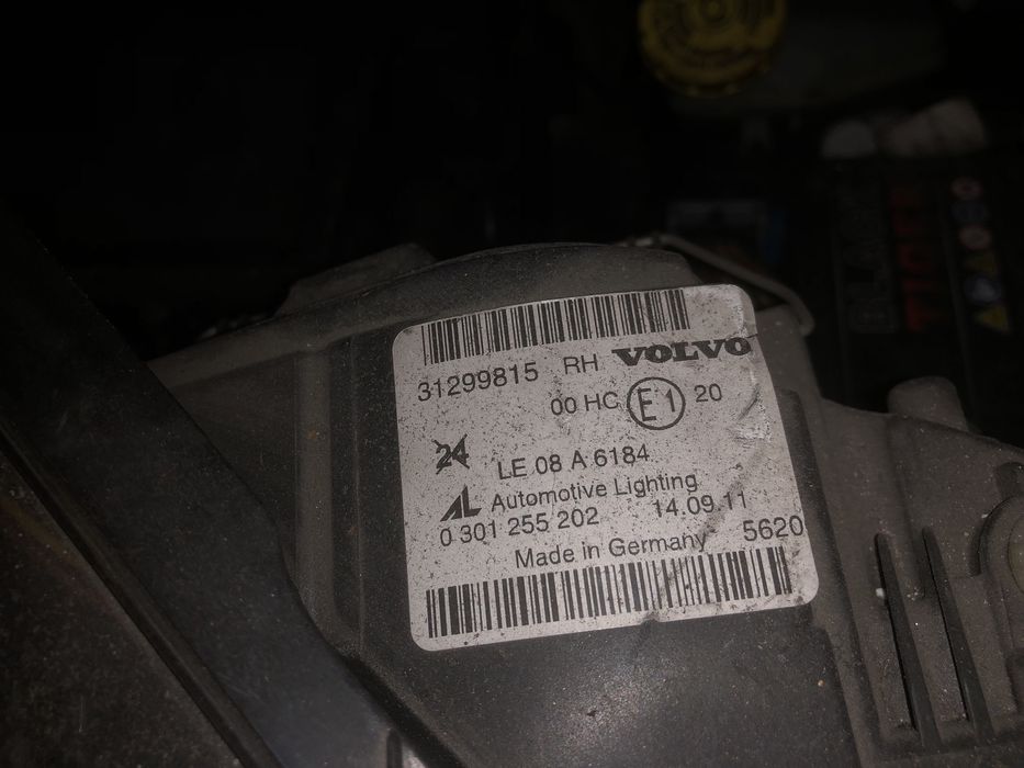 Vendo opticas lado direito volvo c30 2010