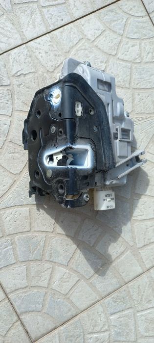AUDI A4 B8/Seat/Skoda/Etc - Fechadura Frente Esquerda 8J2.837015A