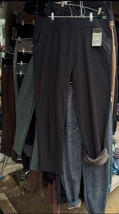 Жіночі брюки на флісі різні види