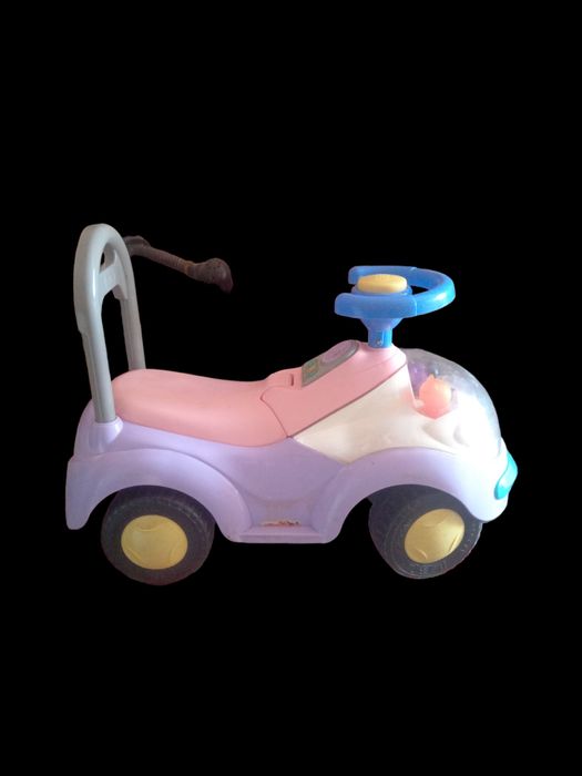 Детская машинка.
