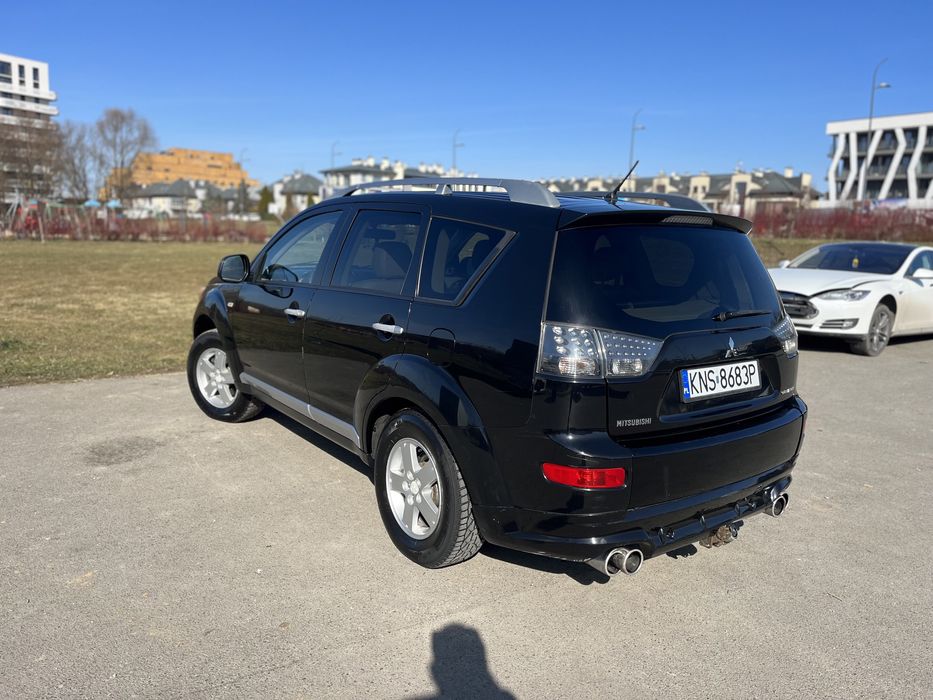 Mitsubishi Outlander / 2007 рік / 2.0 Дизель/ 7 Місць / Пригін / ЗСУ /