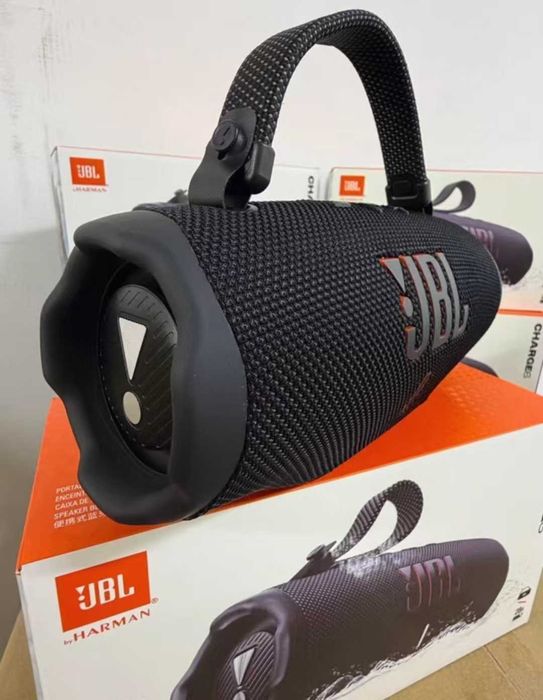 JBL Charge : Potężny bas i dźwięk, który Ci się spodoba