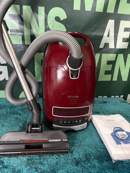 Пилосос Miele Complete C3
