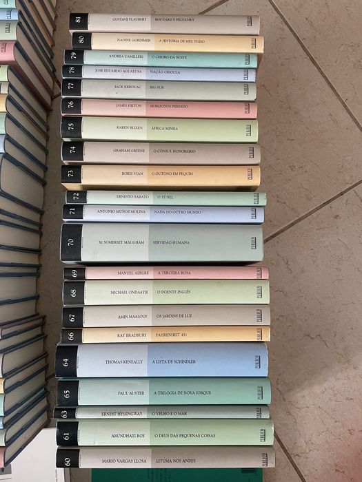 Livros diversos ( coleccao jornal “O Publico”)