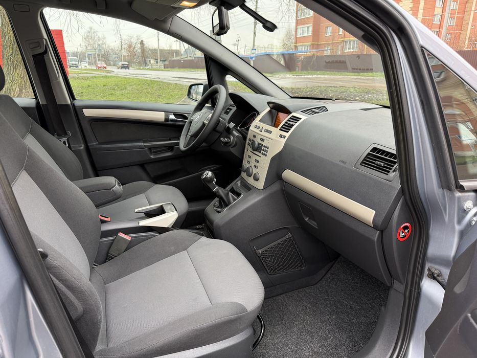 Opel Zafira з Німеччини 7 місць