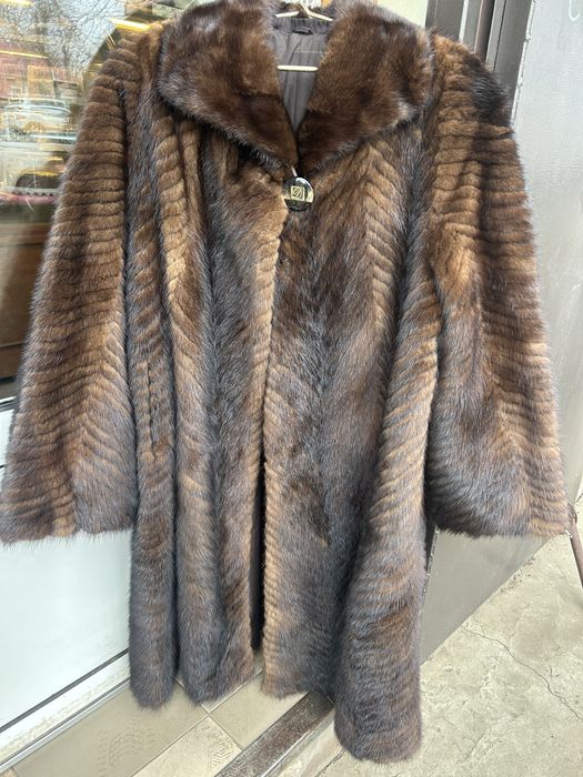 Продам шикарну норкову шубу великого розміру