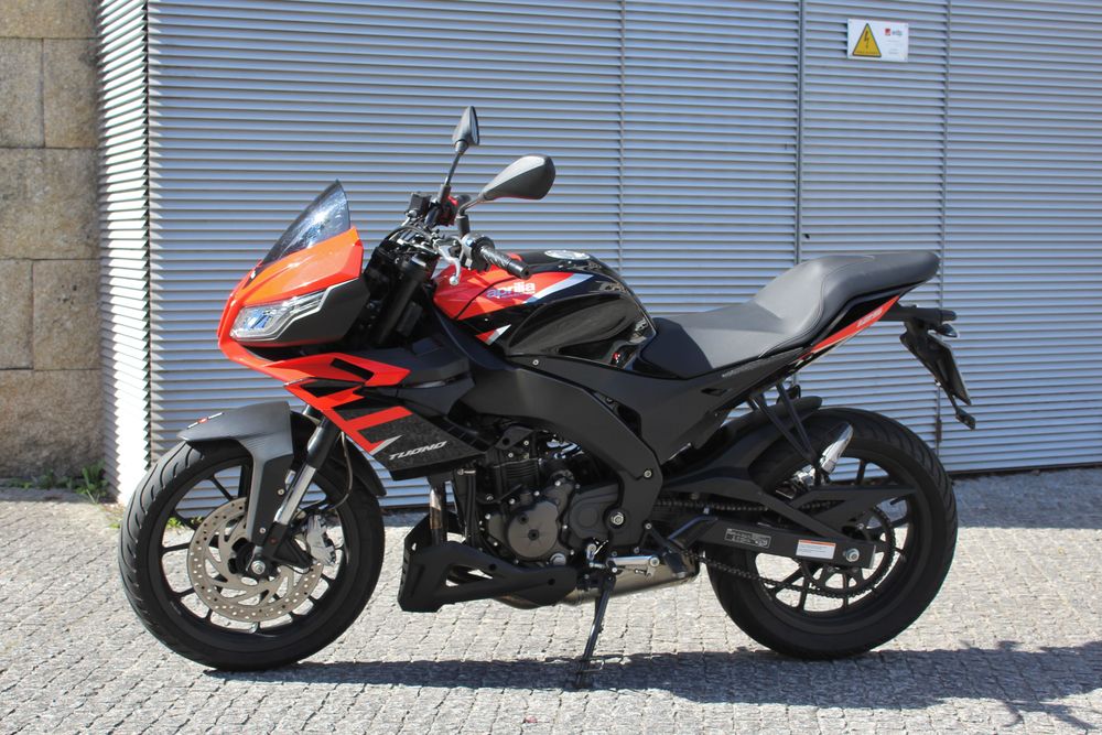 Aprilia Tuono 125 (2023) | 8.800 km | Escape MIVV
