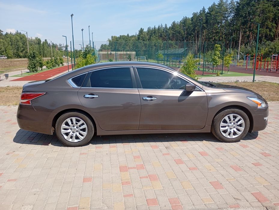 Авто Nissan Altima 2013