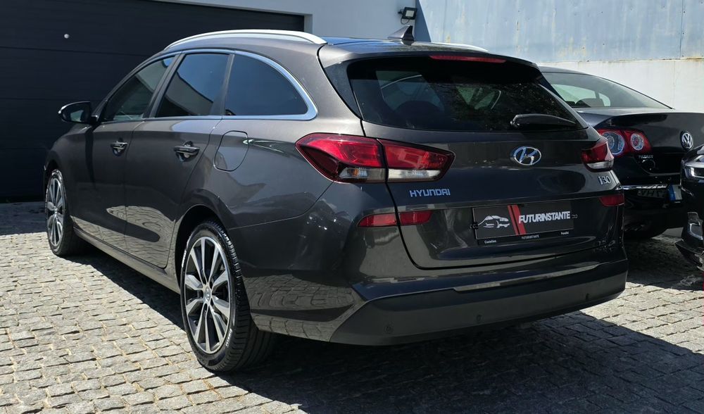 Hyundai i30 SW 1.6 CRDi Style+Navi Full Extras
