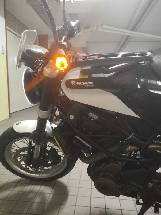 HUSQVARNA Svartpilen 401 UNICA