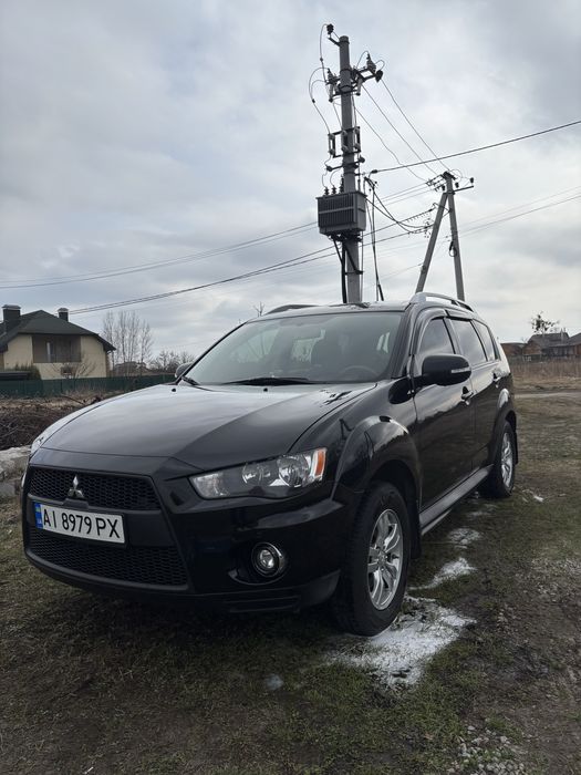Mitsubishi Outlender XL 2010 2.0 cvt  4wd
