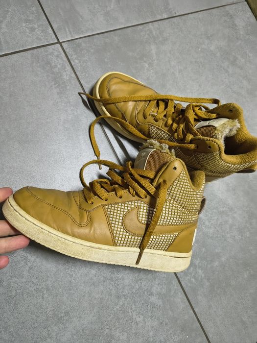 Buty młodzieżowe, przejściówki Nike