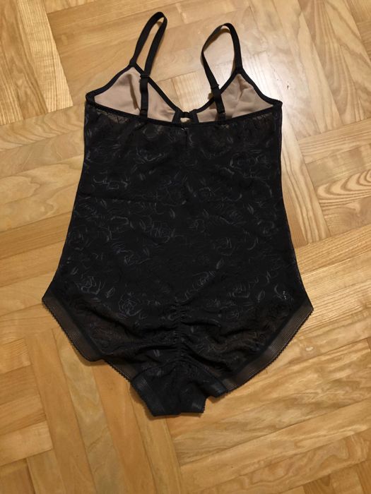 Sprzedam Czarne body 80B