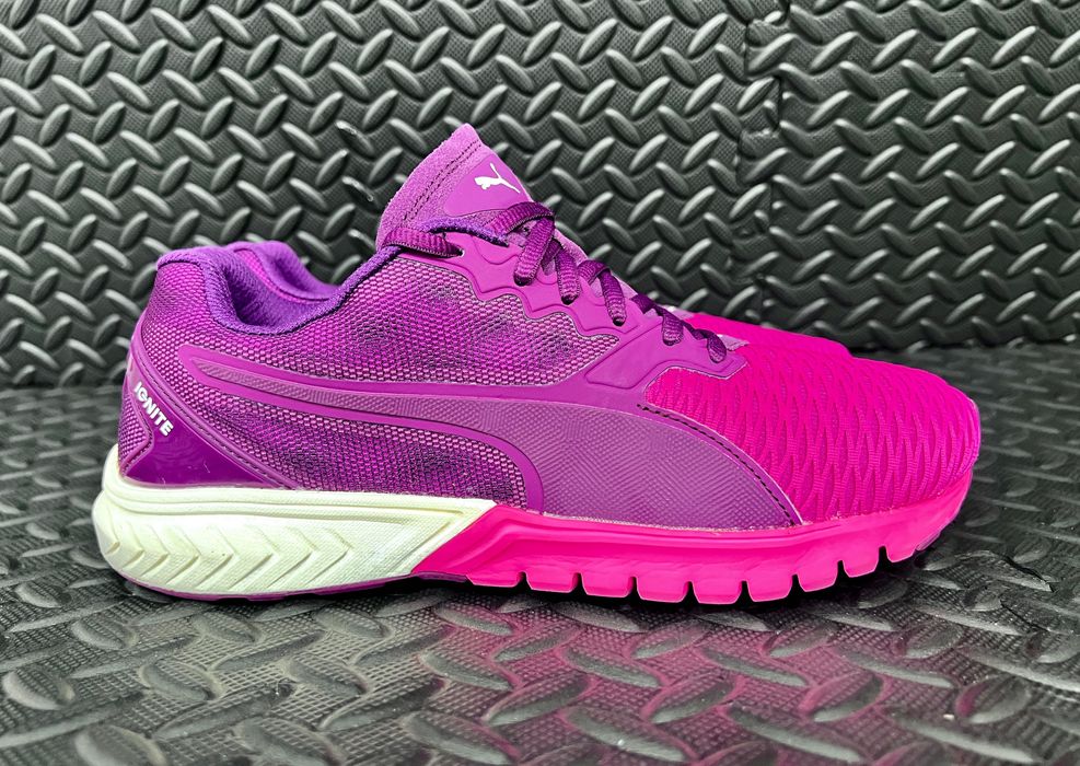 Кроссовки Puma Размер 39 Оригинал Почти новые Беговые Фитнес