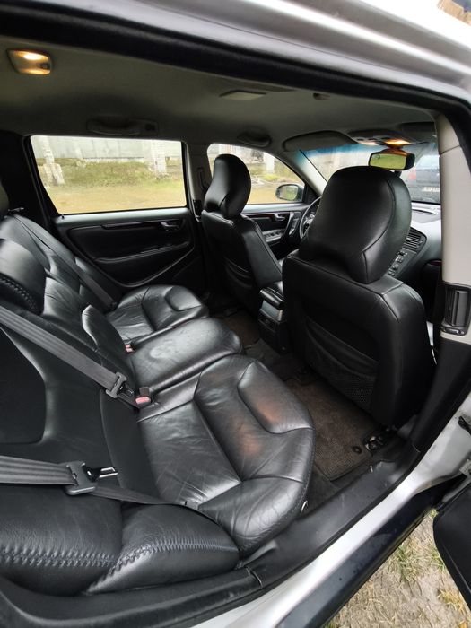 Volvo XC70 2.4T 200KM 01r.