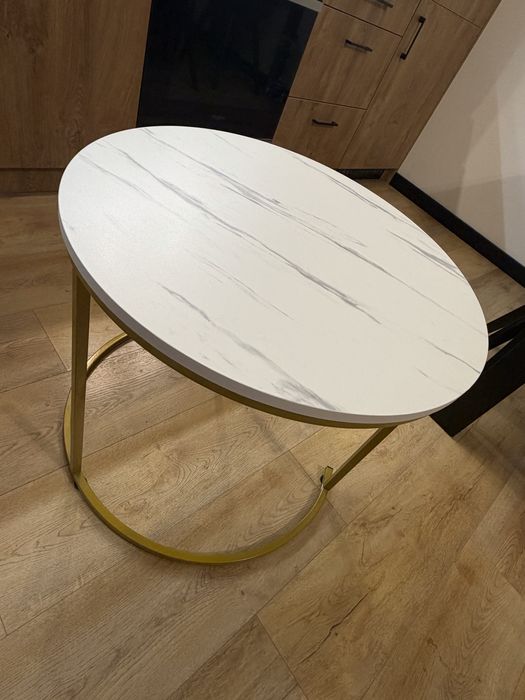 Sprzedałam stolik kawowy