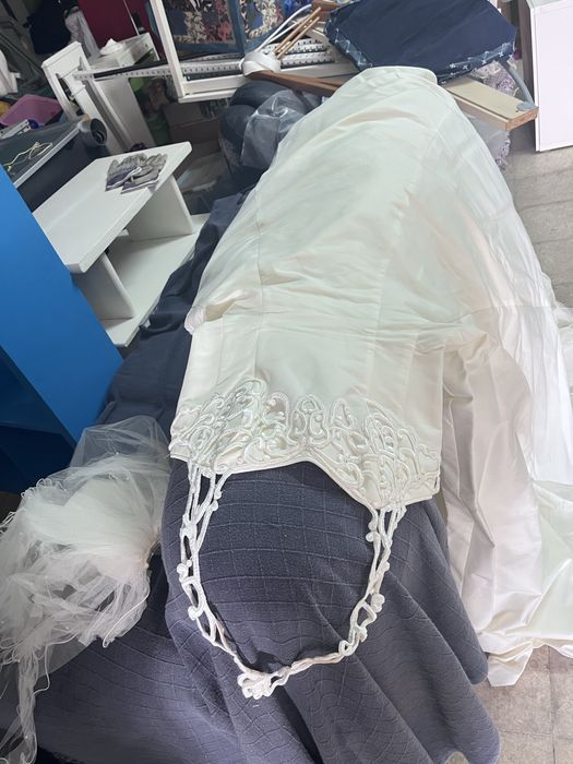 Vestido de noiva branco perola