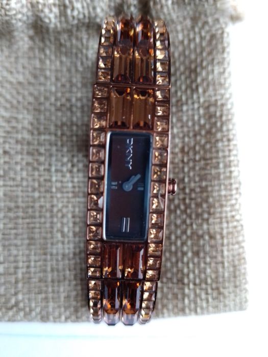 Годинник жіночий кварцевий бренду DKNY