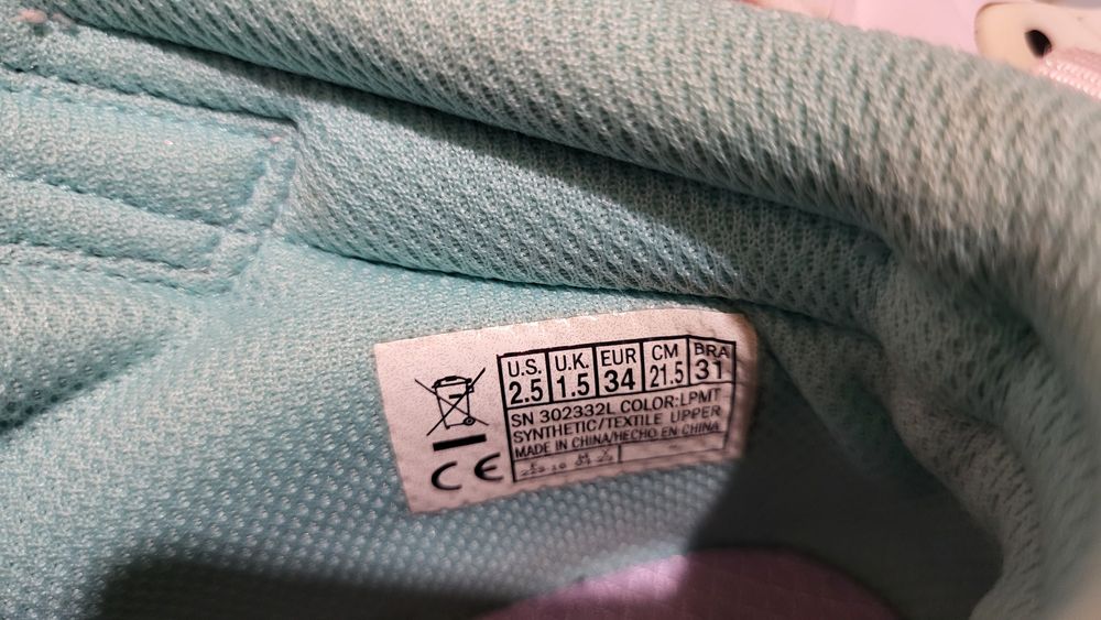 Buty Skechers Air-Cooled Memory Foam dziewczęce obuwie dla dziewczynek