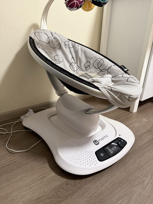 Заколисуючий центр 4 moms mamaroo