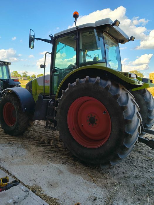 Ciągnik rolniczy Claas Ares