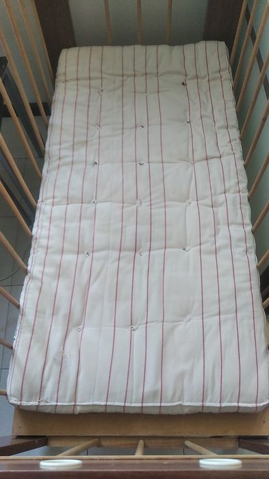 Продам детскую кроватку