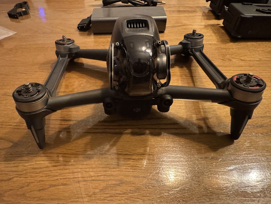 Drone DJI FPV com acessórios 2 baterias
