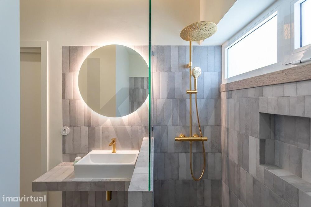 Apartamento T3 totalmente remodelado para Arrendamento | Avenida de Ro