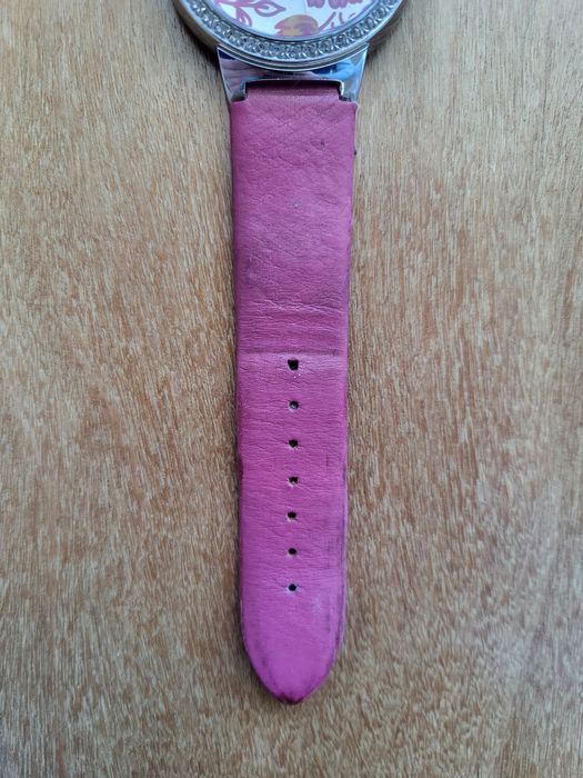 Relógio Fúcsia com Brilhantes - GUESS