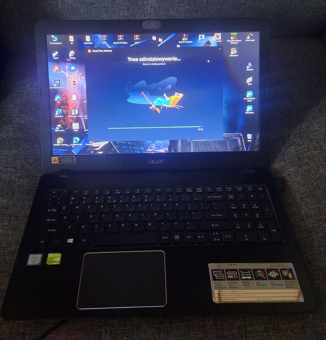 Laptop Acer Aspire F15 (F5-573G) i3 8GB RAM 256GB SSD NVMe + 1TB HDD GeForce 940MX