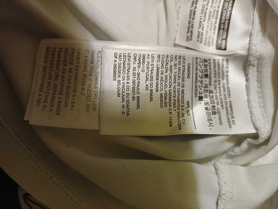 Biały t-shirt levis Levi's V-neck XS (dekolt w serek)