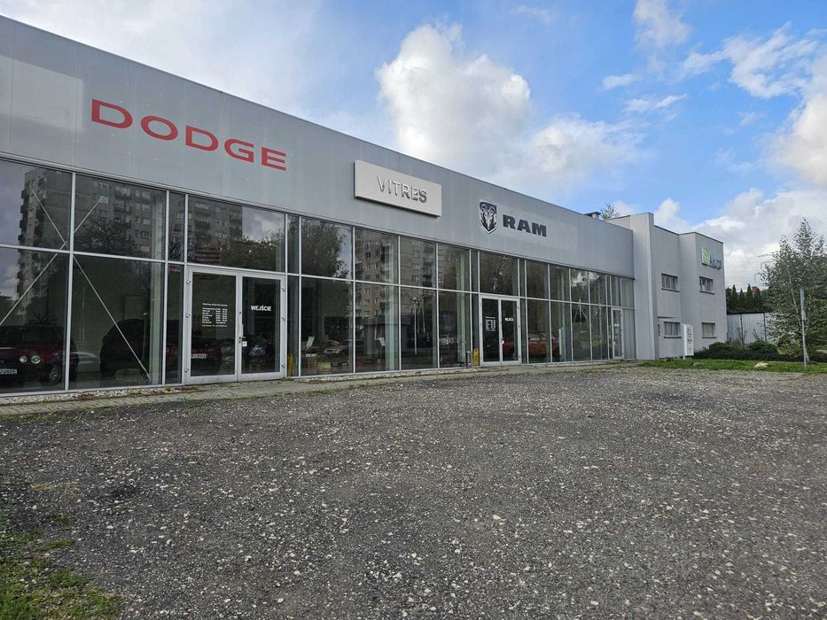 lokal użytkowy - sala sprzedaży samochodów