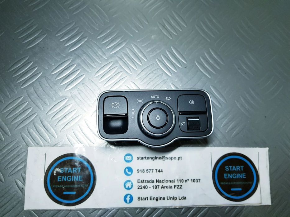 Interruptor Botão luz e travão estacionamento Mercedes CLA C118 W118