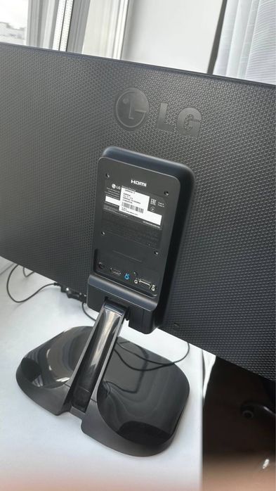 Продам монітор 23" LG