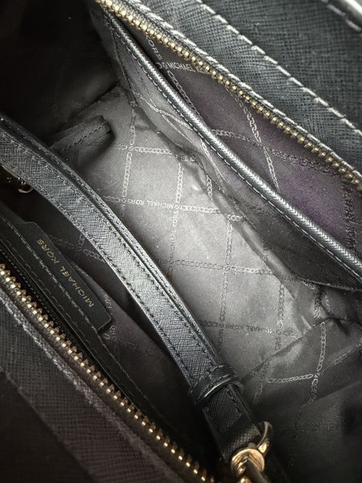 Michael Kors czarna torba selma medium czarna na pasku torebka MK kors