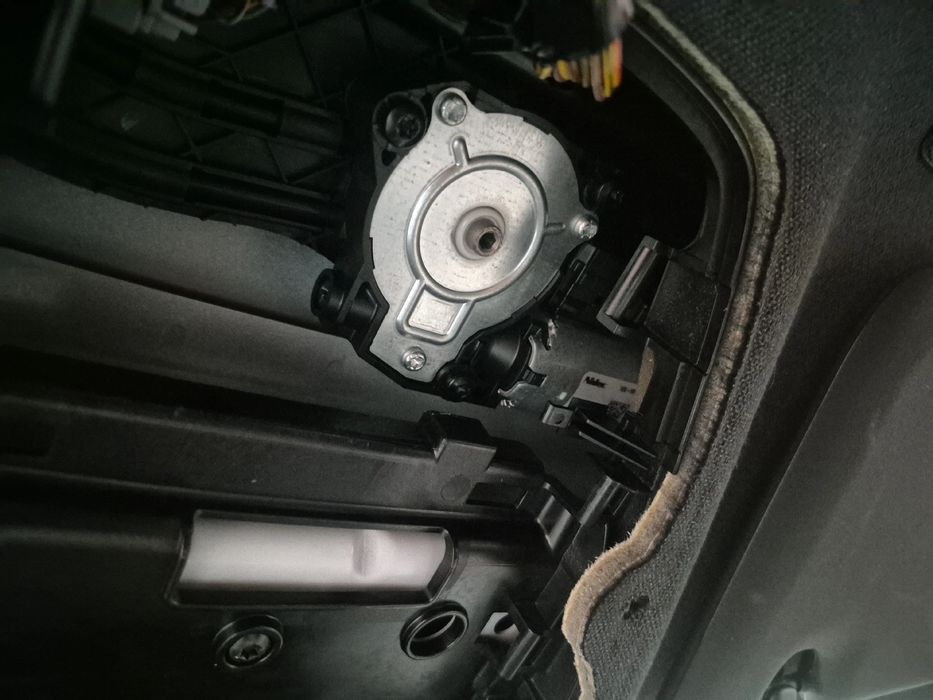 Motor do teto de abrir VOLVO XC40 (536)