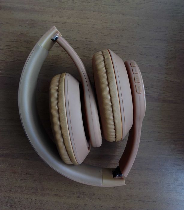 Беспроводные полноразмерные Bluetooth наушники E800BT Коричневые