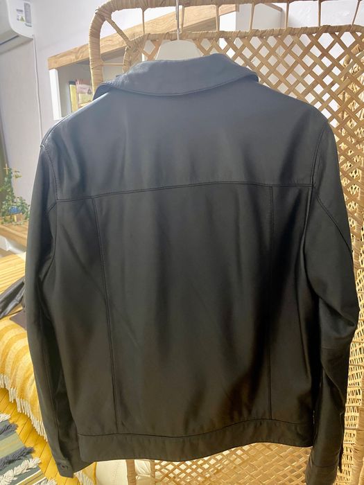 Продам свою уживану шкіряну чорну куртку Zara (Іспанія) розмір S/M