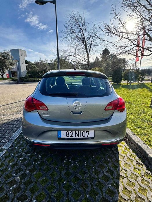 Opel Astra P-J de 2012