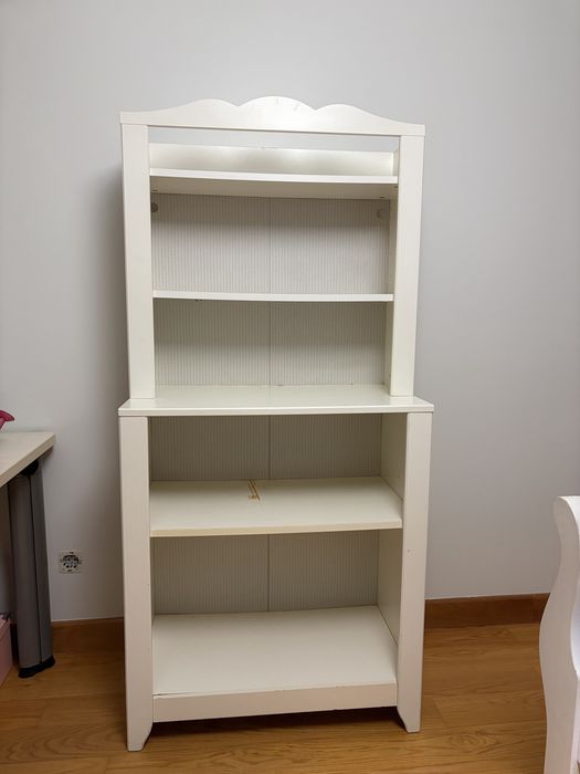 Armário estante branca da marca IKEA