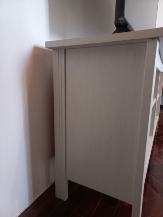 Móvel de televisão IKEA BRUSALI