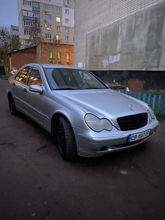 Мерседес 2002 2.2 дизель