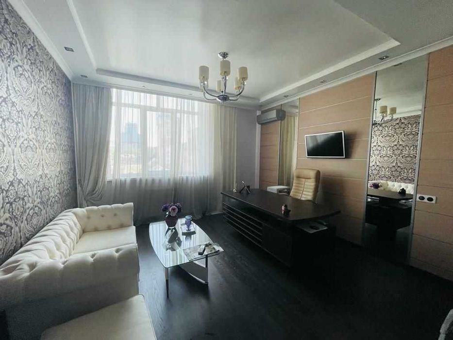 Зніміть шикарний простір для роботи Жилянська вул., 118