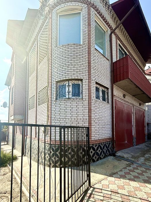 Продається будинок в космічному мк-ні