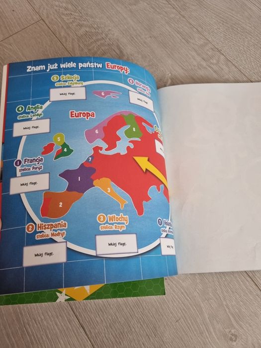 Dwie książeczki z zadaniami