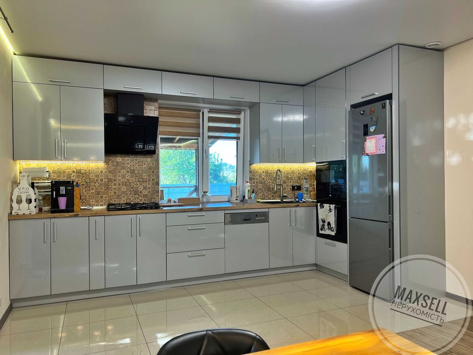 Продам чудовий будинок з новим сучасним ремонтом (єОселя)