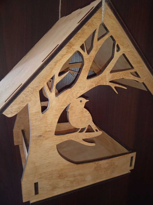 Годівничка для птахів