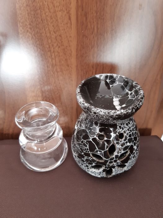 Kominek do aromaterapii i świecznik na świecę